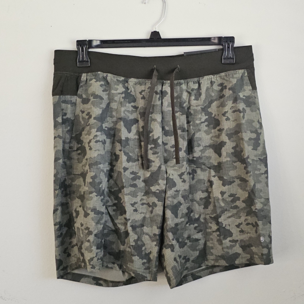 Perry Ellis Men's Active camouflage Shorts army large